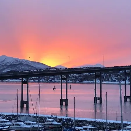 Gateway Senja 아파트 *